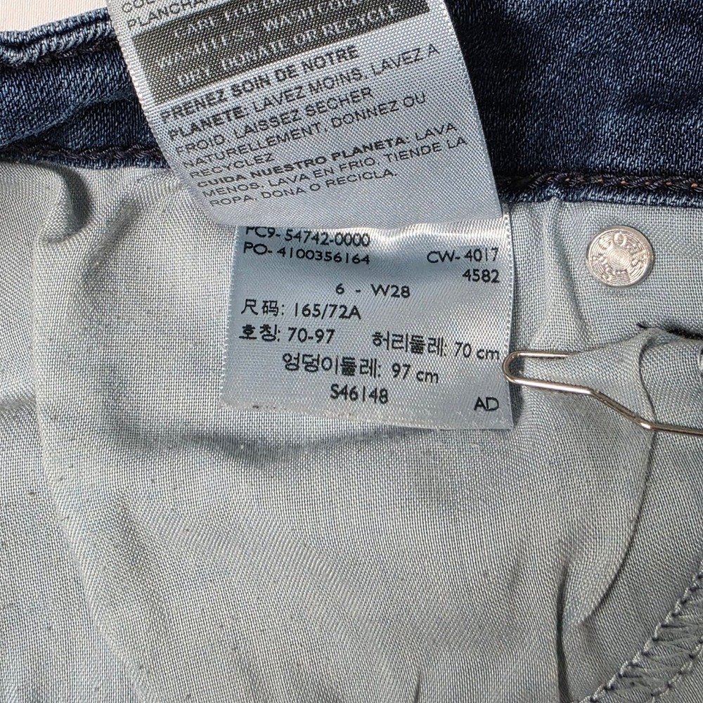 Signature by Levi Strauss Jeans Womens 6‎ Blue High Rise Slim Crop Distressed - Picture 10 of 16